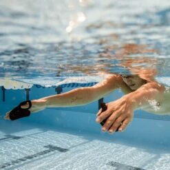 Plaquettes De Natation Finis Instinct Sculling Paddle 7 Plaquettes De Natation Finis Instinct Sculling Paddle -Funky Trunks Soldes 3.05.002 usage.main 5